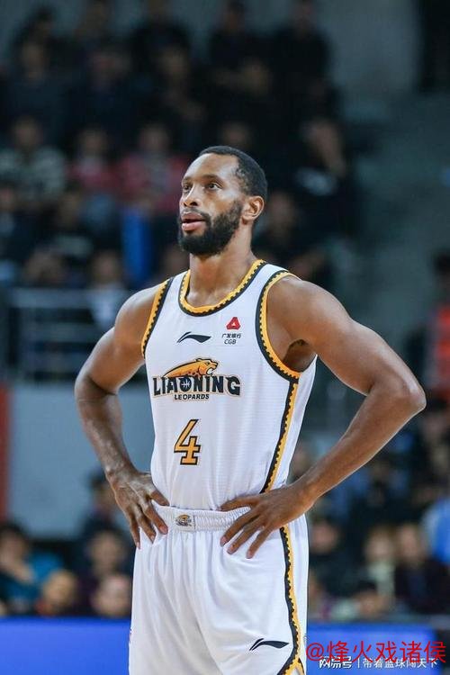 弗格32分助辽宁终结上海16连胜 江苏惜败新疆