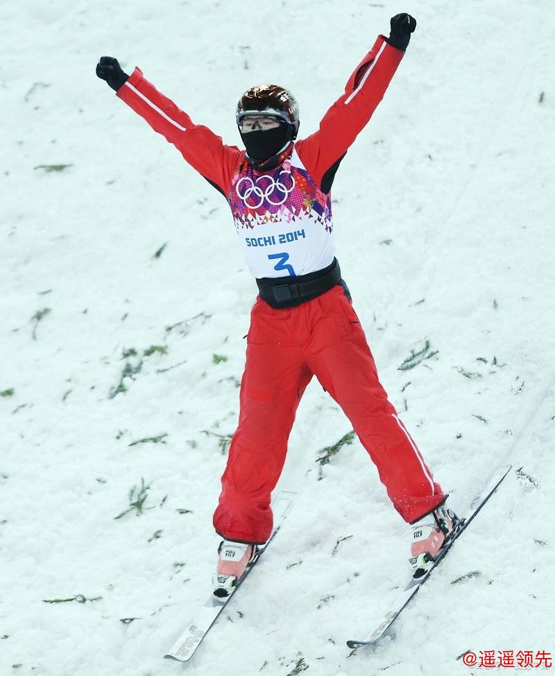 徐梦桃和孙佳旭获自由式滑雪空中技巧世界杯总冠军