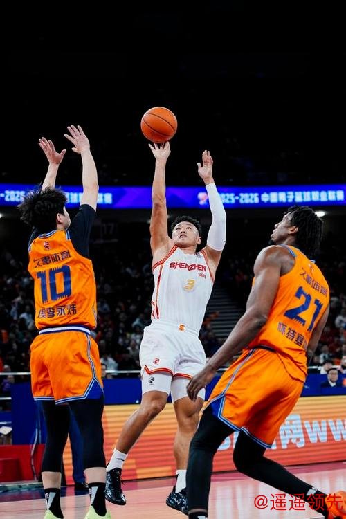 贺希宁爆砍43分！CBA第一铁人吓了大鲨鱼一大跳