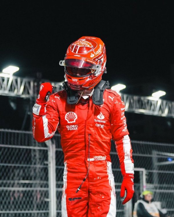 巅峰国际APP 2023F1拉斯维加斯站排位赛 勒克莱尔夺杆位